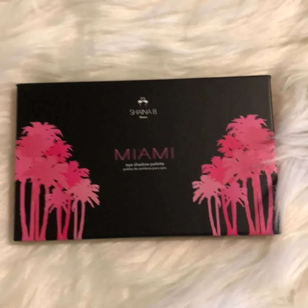 Shaina Mini Miami 8 Eyeshadows Palette With Mirror New in Box